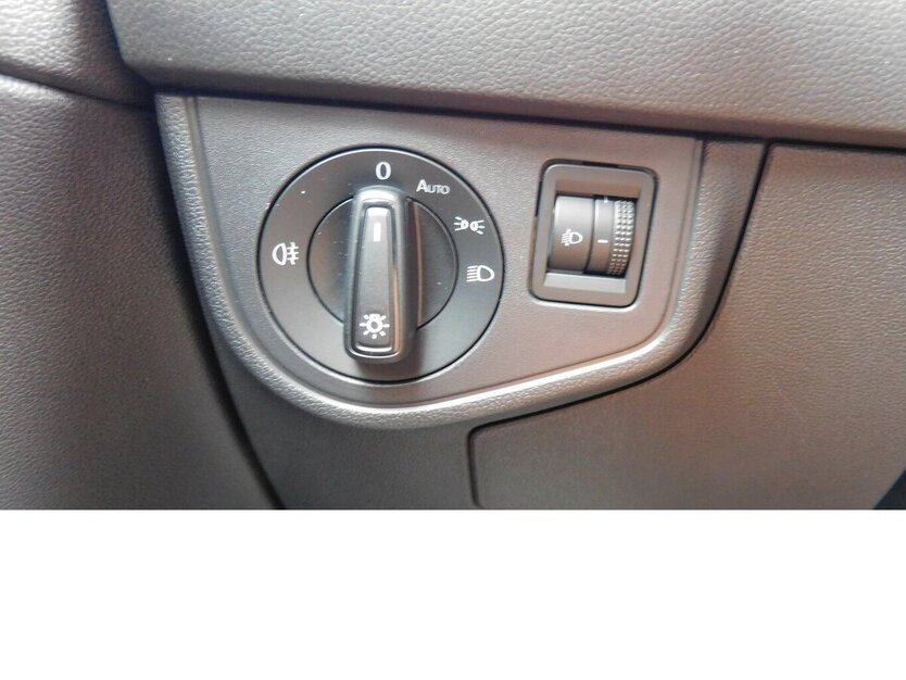 VW Polo 1.0 Life MPI BMT 4Trg Klima Navi LED 20.800 km 15.690 € Vordorf 38533