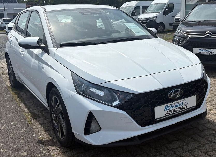 i20