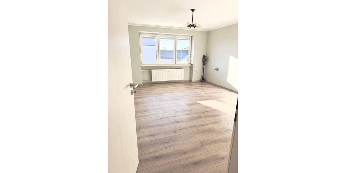 Etagenwohnung Vilsbiburg Reit - 3 Zimmer, 100 m&sup2;, 900&euro; | Angebot:26833508