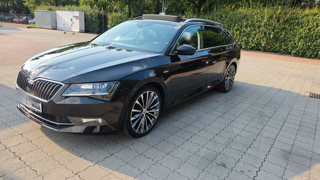 Skoda Superb 153.200 km 17.500 &euro; Hamburg 21033