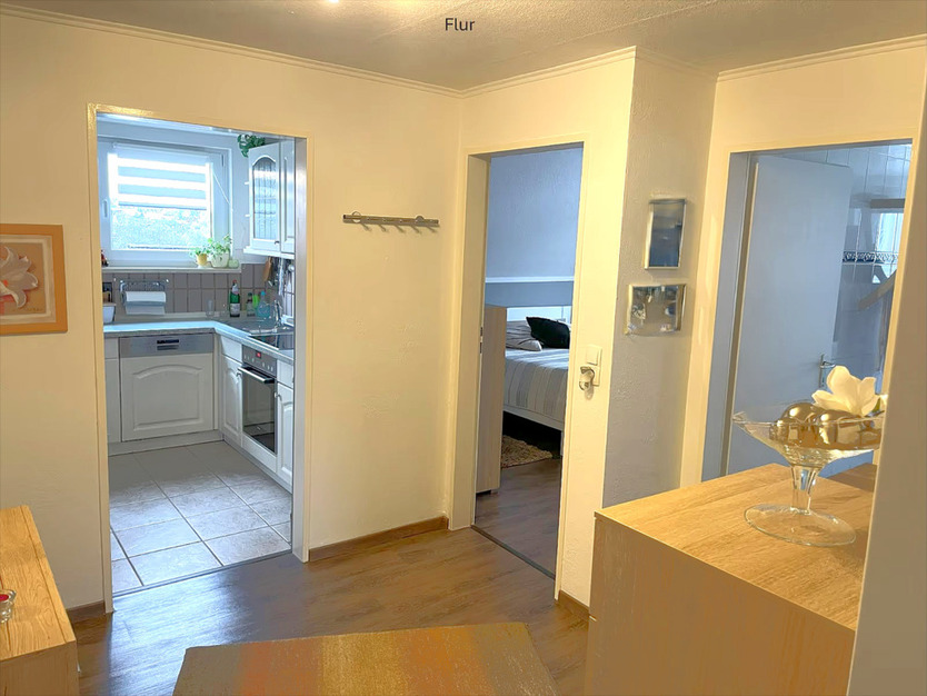 Helle 3-Zimmer-Dachgeschoßwohnung, mit Einbauküche & Grillplatz - Gepflegtes Wohnen in Remscheid