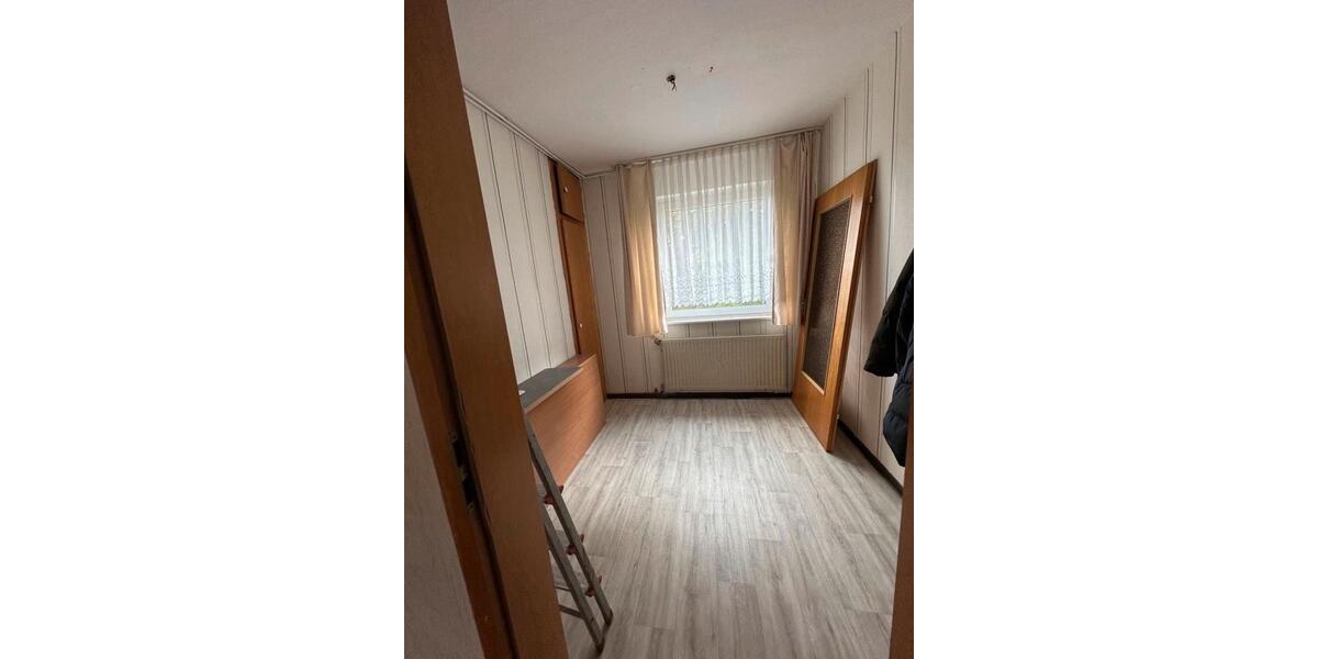 Etagenwohnung Bremerhaven - 5 Zimmer, 130 m&sup2;, 1.400&euro; | Angebot:25095765