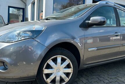 Renault Clio 212.000 km 899 &euro; Gummersbach (Zwischen Toom Markt und ATU) 51645