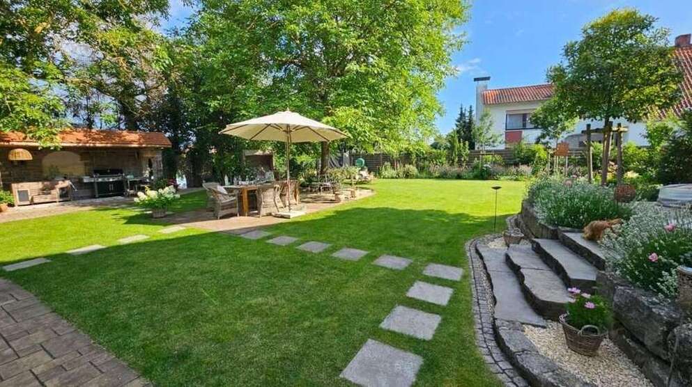 Haus zum Kaufen in Kleinwallstadt 539.000 € 250 m²