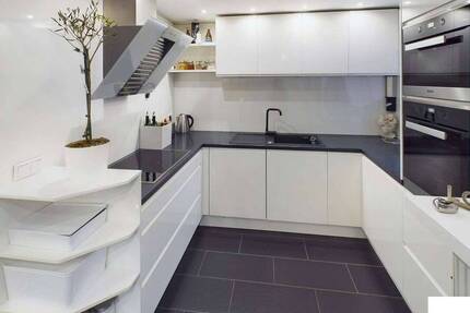 Großzügige 5-Zimmer-Wohnung mit 2 Parkplätzen - Zentral gelegen und perfekt für große Familien 5 zimmer