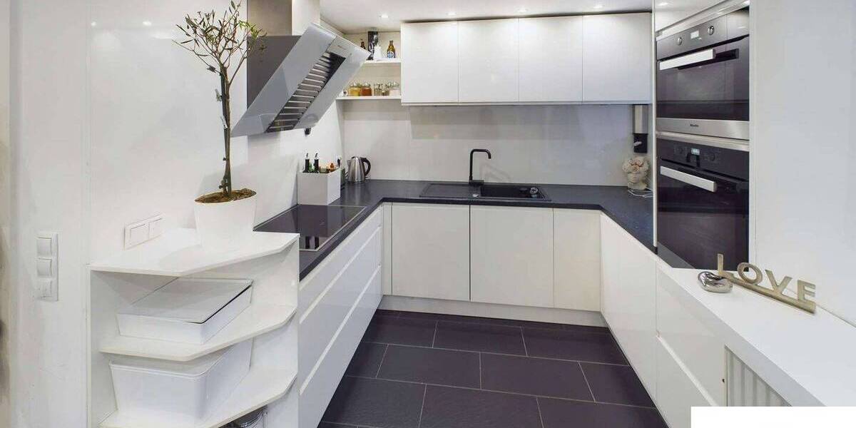 Großzügige 5-Zimmer-Wohnung mit 2 Parkplätzen - Zentral gelegen und perfekt für große Familien 5 zimmer