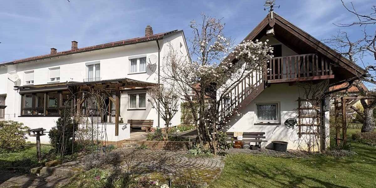 Doppelhaushälfte Weidenberg - 6 Zimmer, 125 m&sup2;, 239.000&euro; | Angebot:26388949