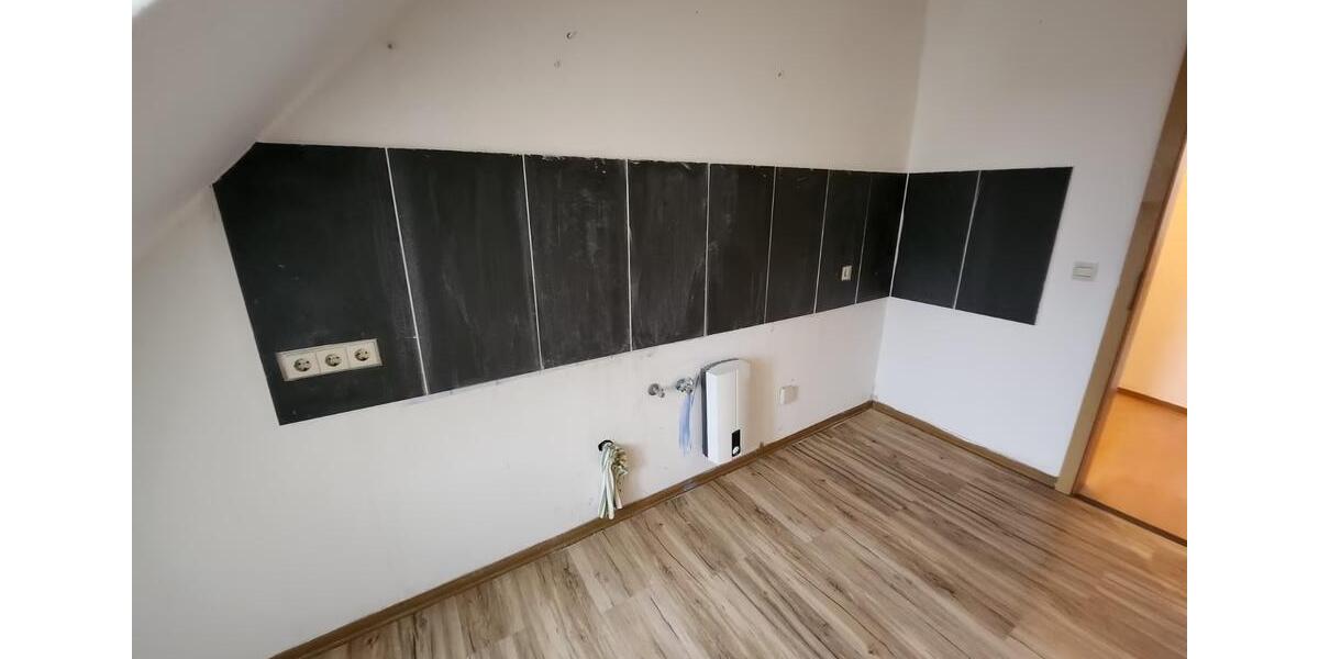 Dachgeschoßwohnung Aschersleben - 3 Zimmer, 67 m&sup2;, 72.000&euro; | Angebot:27024146