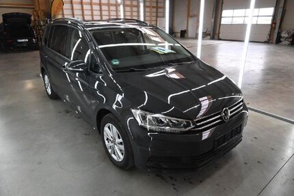 VW Touran 105.215 km 24.900 &euro; Eitorf 53783