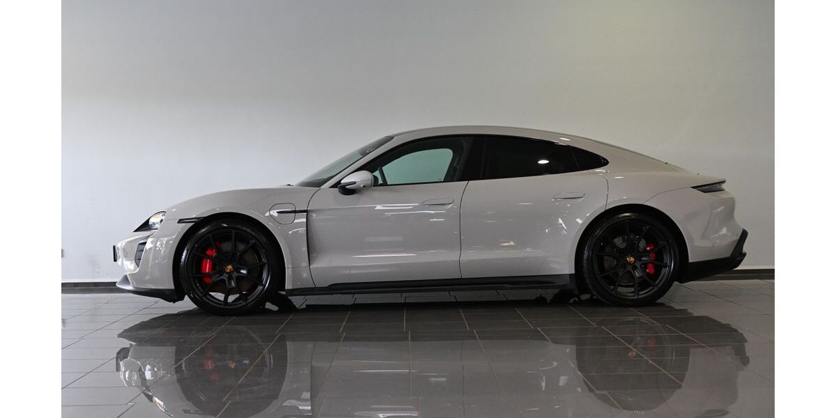 Porsche Taycan 51.354 km 73.950 &euro; Paderborn 33100