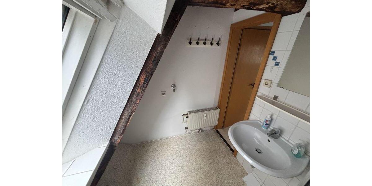 Dachgeschoßwohnung Lüneburg Ebensberg - 2 Zimmer, 50 m&sup2;, 530&euro; | Angebot:26382251