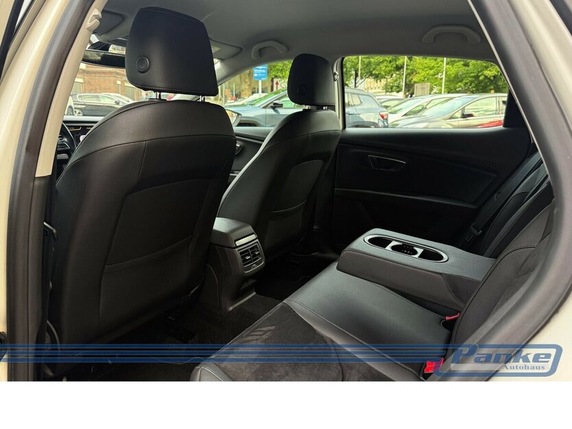 Seat Leon FR Alcantara Navi Sitzheizung SR/WR 85.720 km 11.990 € Berlin 13187
