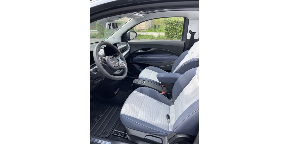 Fiat cabrio 500e 29.000 km 17.000 &euro; Stuttgart 70173