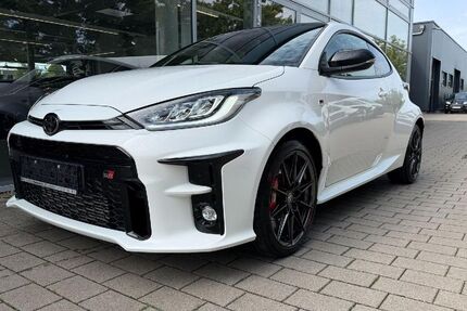 Toyota Yaris 52.681 km 33.690 &euro; Böblingen 71034