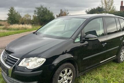 VW Touran 238.000 km 2.589 € Velten 16727