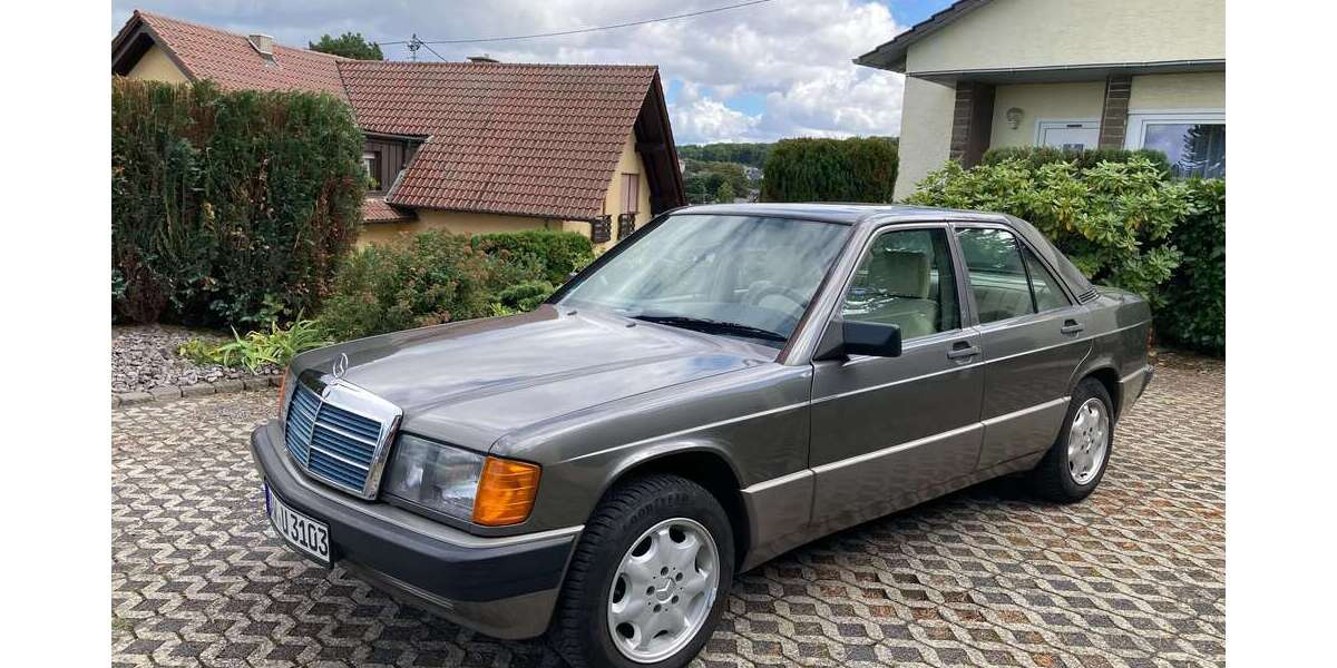 Mercedes-Benz 190 214.941 km 5.400 € Wassenach 56653