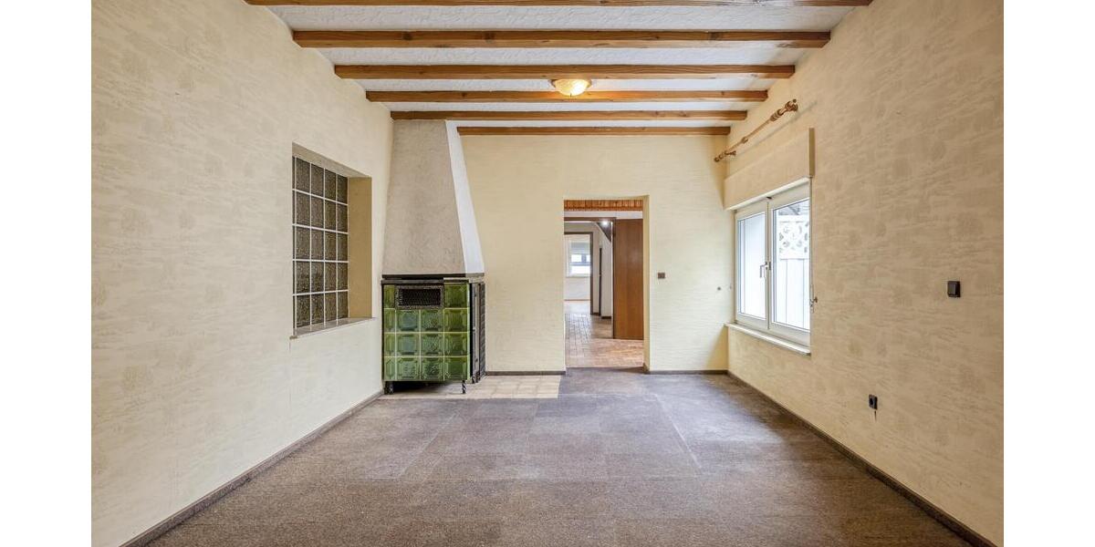 Großes Wohnhaus mit vielfältigem Nutzungspotential - Einfamilienhaus Moschheim | Angebot:26932451