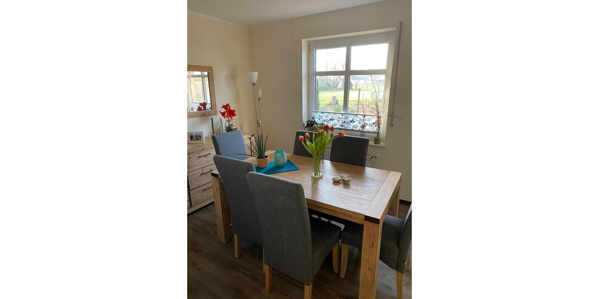 Erdgeschoßwohnung Petershagen - 4 Zimmer, 81 m&sup2;, 770&euro; | Angebot:25343054