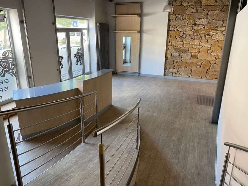 Büro in Gerolzhofen 2.000 € 327.24 m²