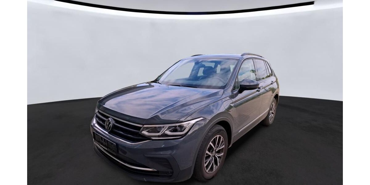 VW Tiguan 63.681 km 24.485 &euro; Uetersen bei Hamburg 25436