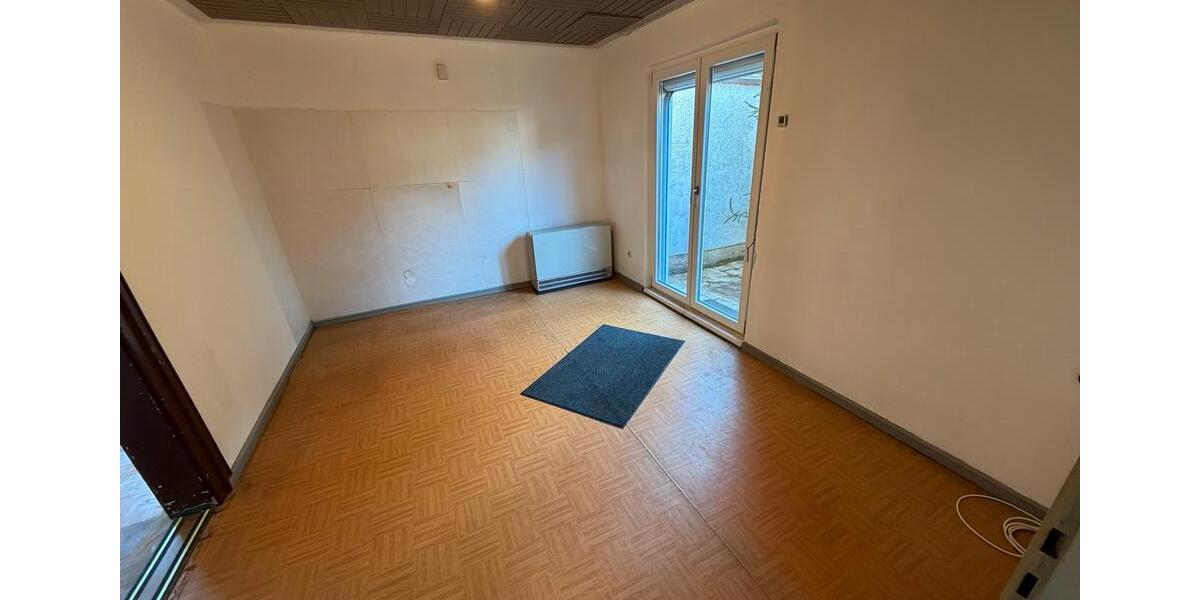 Einfamilienhaus Marktredwitz - 7 Zimmer, 132 m&sup2;, 105.000&euro; | Angebot:27137157