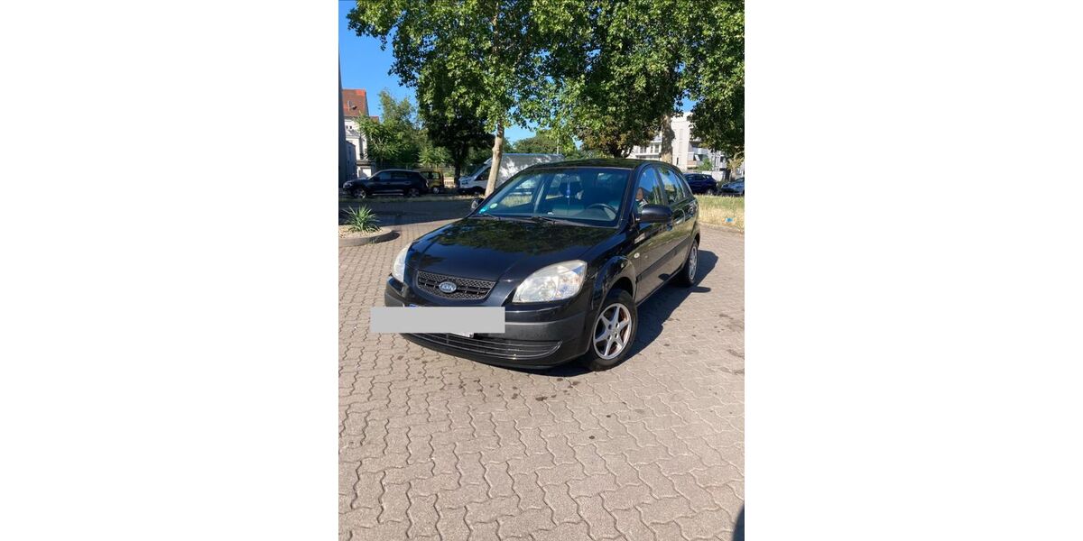 Kia Rio 204.000 km 990 &euro; Mannheim 68169