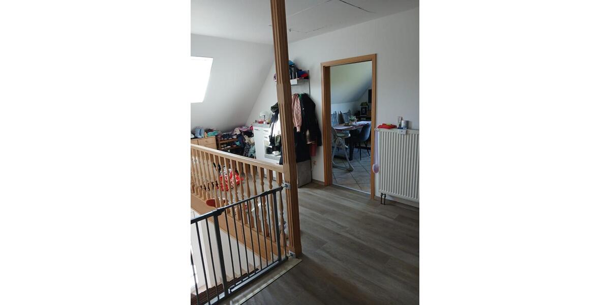 Dachgeschoßwohnung Hage - 3 Zimmer, 80 m&sup2;, 650&euro; | Angebot:26386036