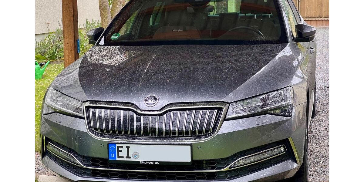 Skoda Superb 56.000 km 32.380 &euro; Kösching 85092
