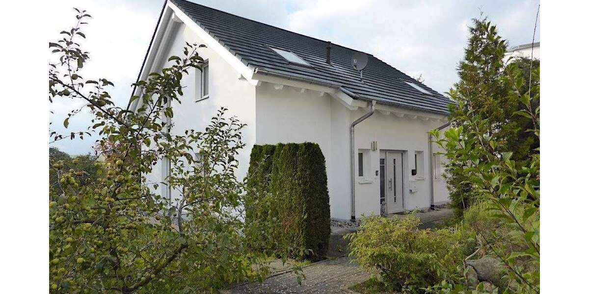 Einfamilienhaus Trossingen - 5.5 Zimmer, 136 m&sup2;, 1.400&euro; | Angebot:26907202