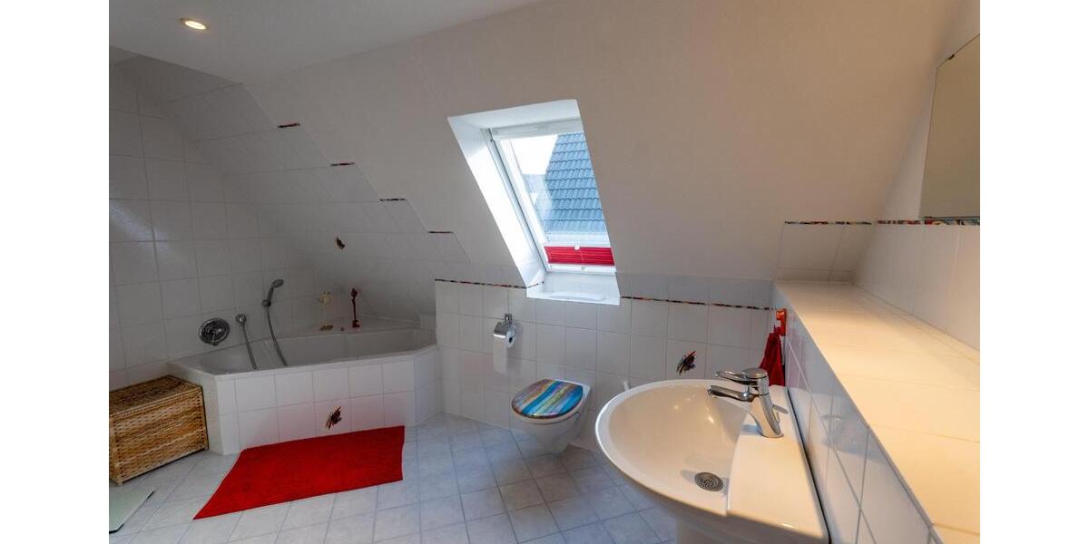 Einfamilienhaus Husum - 4 Zimmer, 136 m&sup2;, 349.000&euro; | Angebot:25950806