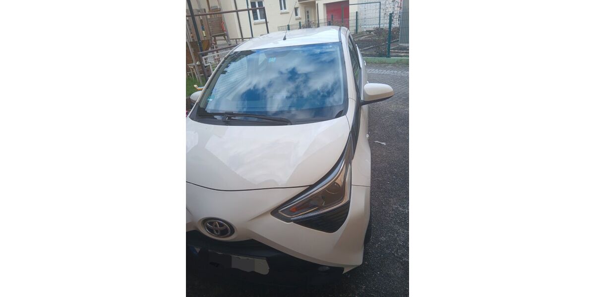 Toyota Aygo (X) 60.000 km 11.500 &euro; Heilbronn 74080