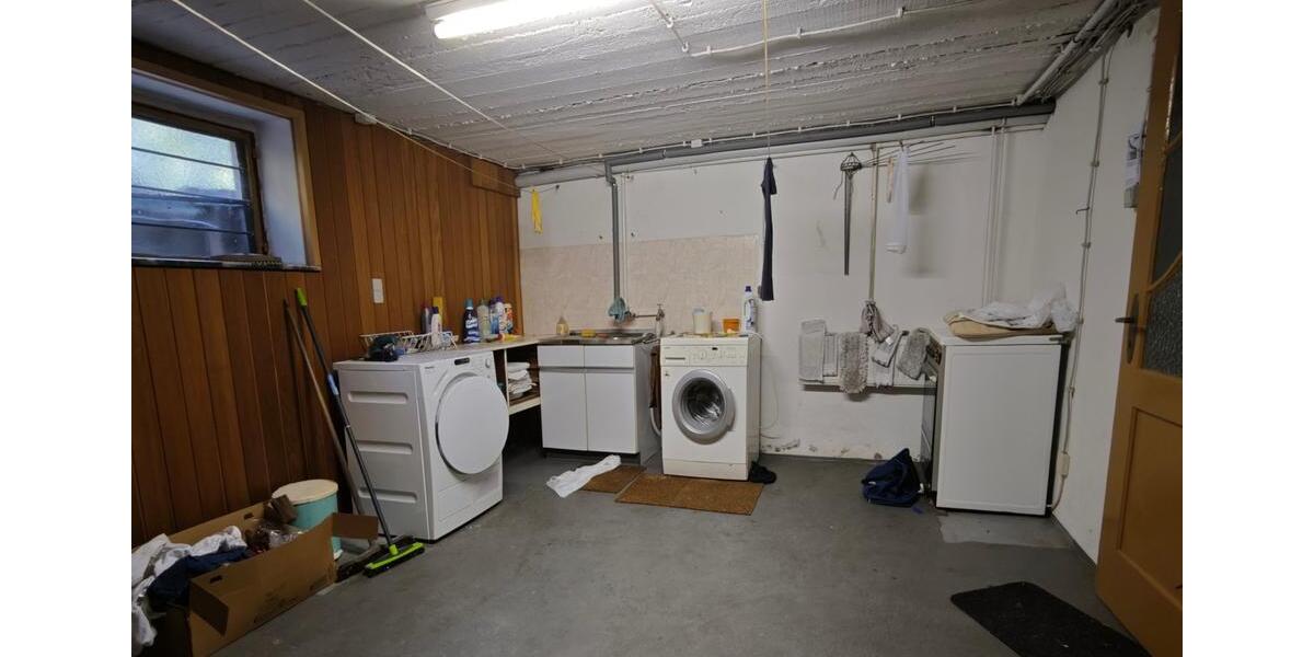 Einfamilienhaus Sankt Ingbert - 6 Zimmer, 131 m&sup2;, 250.000&euro; | Angebot:27153598