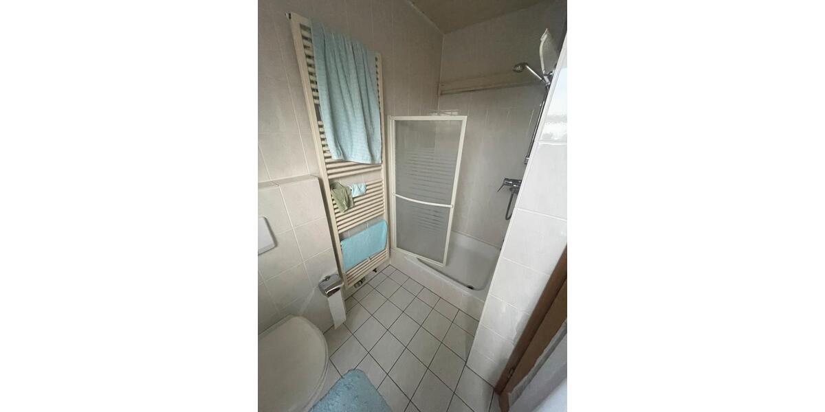 Dachgeschoßwohnung Königswinter - 3 Zimmer, 65 m&sup2;, 720&euro; | Angebot:24848927