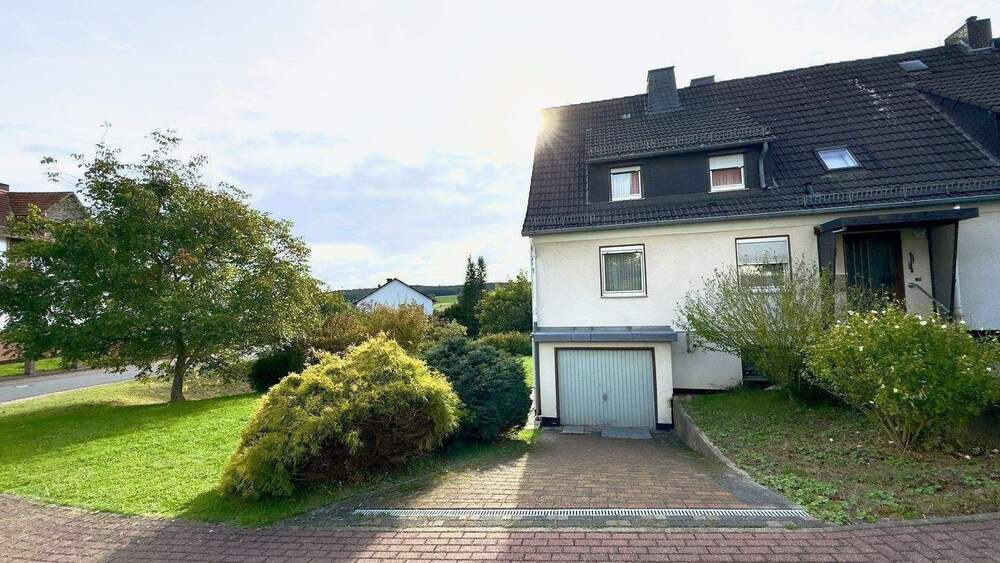 Mehrfamilienhaus, Wohnhaus Söhrewald Wattenbach - 6 Zimmer, 110 m&sup2;, 185.000&euro; | Angebot:25670896