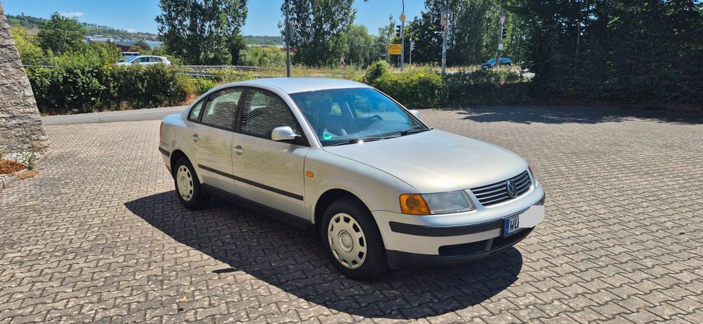 VW Passat 110.000 km 3.499 &euro; Zell am Main 97299