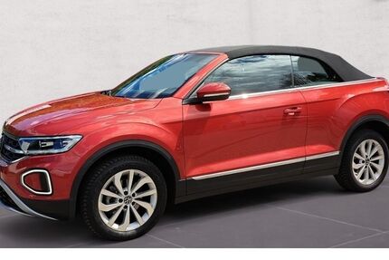 VW T-Roc 5.541 km 24.810 &euro; Kölln-Reisiek 25337