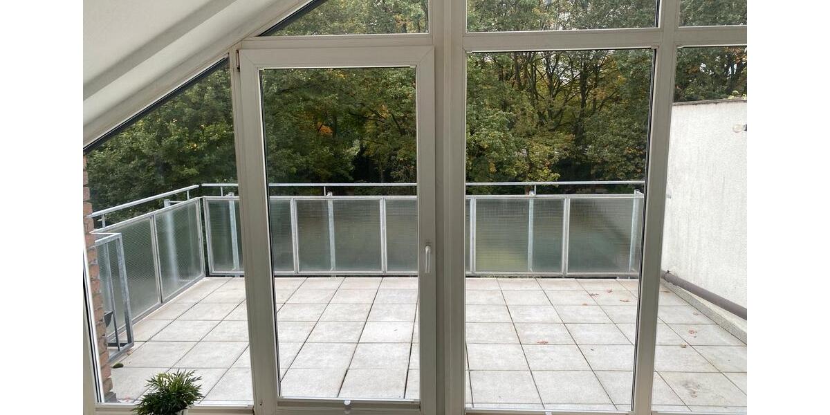 von Privat: freie 2-Zimmer-Dachgeschosswohnung in 46242 Bottrop 2 zimmer