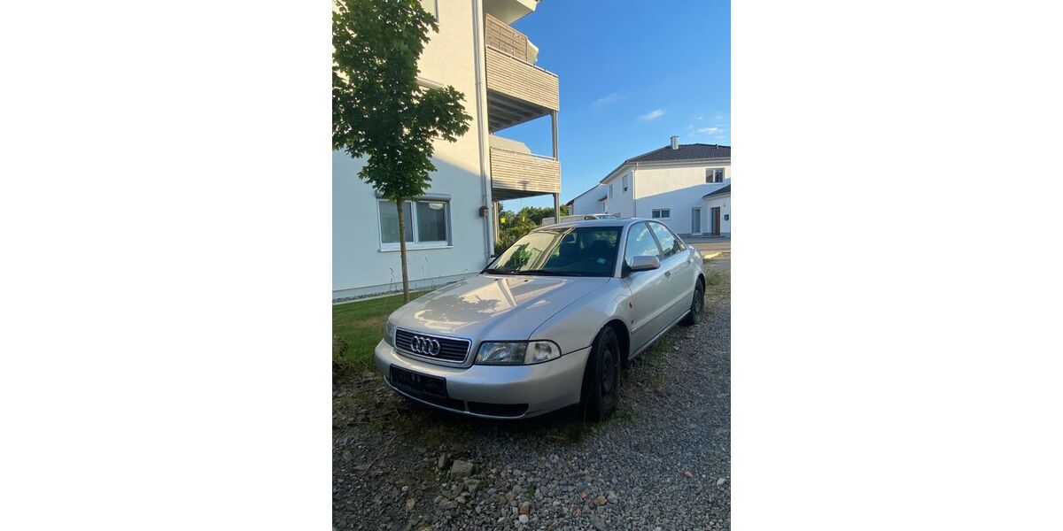 Audi A4 250.000 km 670 &euro; Trossingen 78647