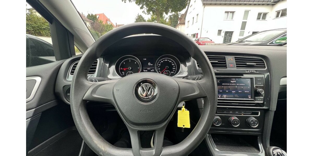 VW Golf VII 1.6 TDI BMT Start-Stopp PDC 164.000 km 9.490 &euro; Neckarsulm 74172
