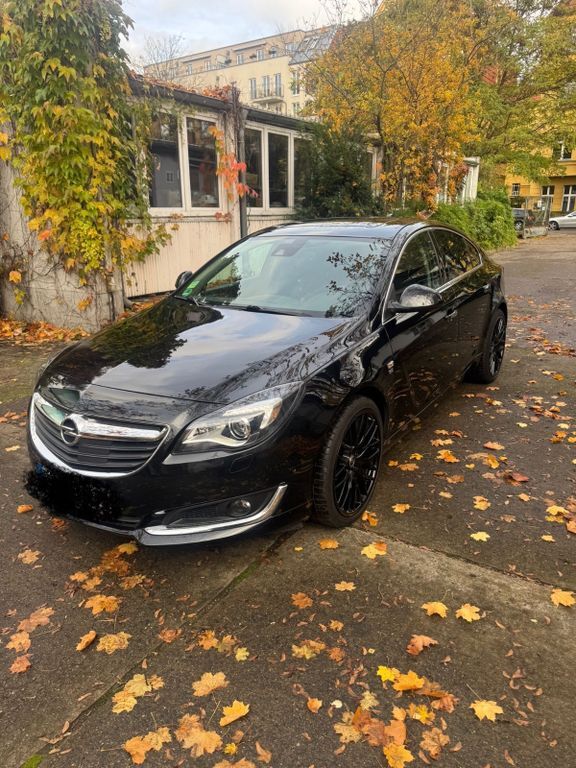 Opel Insignia 152.000 km 16.200 € berlin 10997