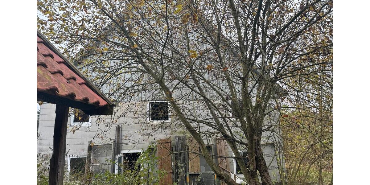 Bauernhaus, Landhaus Dörentrup - 8 Zimmer, 180 m&sup2;, 80.000&euro; | Angebot:26412500