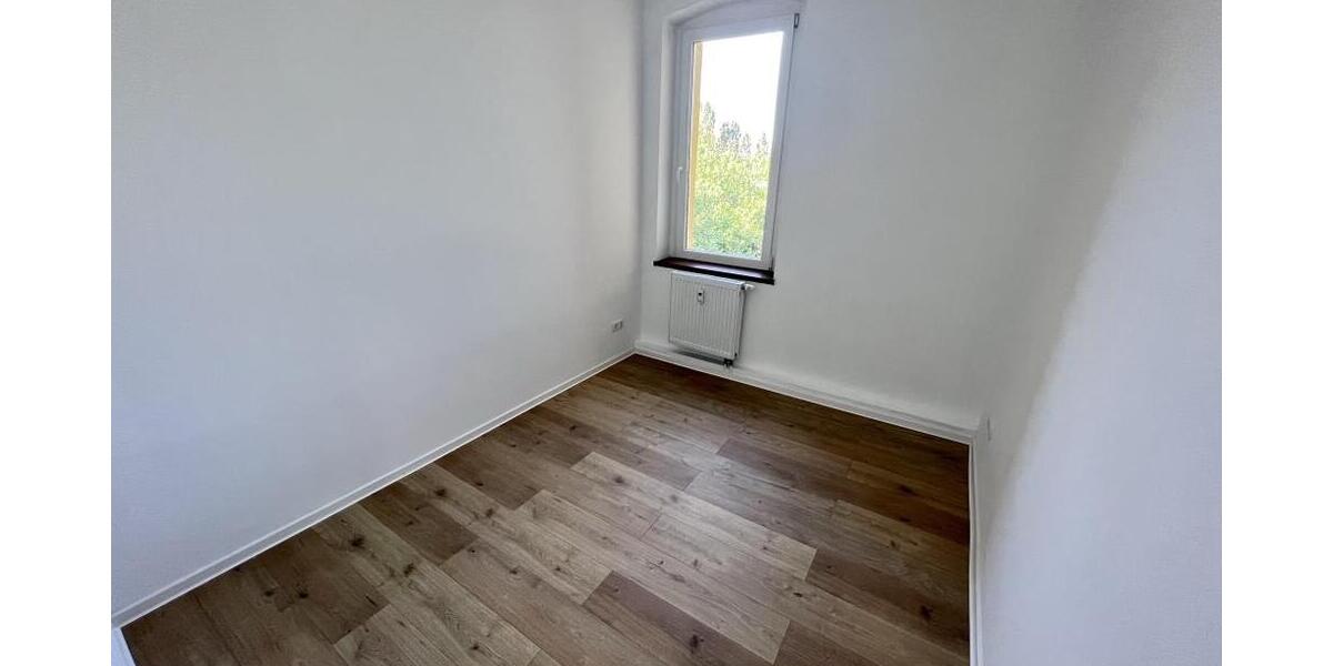 Sanierte 4-Raum-Wohnung mit Balkon und Einbauküche! - Etagenwohnung Gera Zwötzen | Angebot:26876618