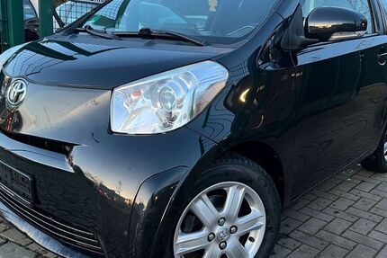 Toyota IQ 99.000 km 4.900 &euro; Berlin Weißensee-Pankow 13086