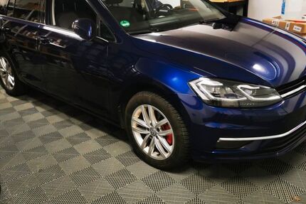 VW Golf 298.000 km 7.890 &euro; Bielefeld 33689