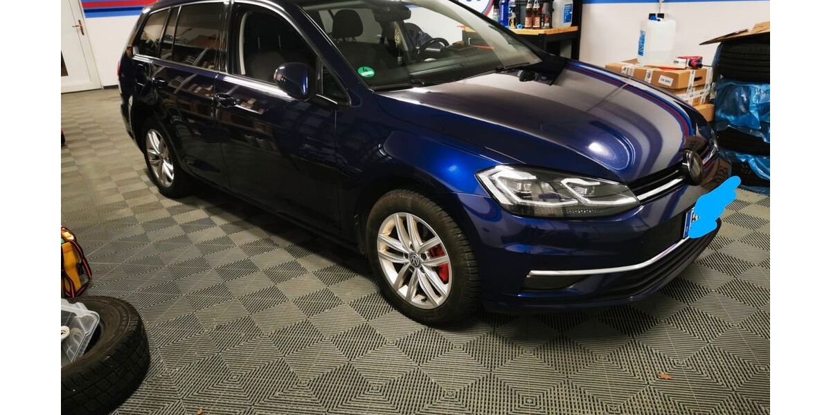 VW Golf 298.000 km 7.890 &euro; Bielefeld 33689