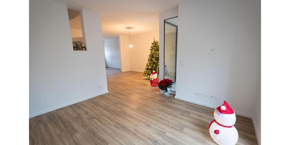 Reihenhaus Edewecht - 6 Zimmer, 122 m&sup2;, 1.710&euro; | Angebot:23857364