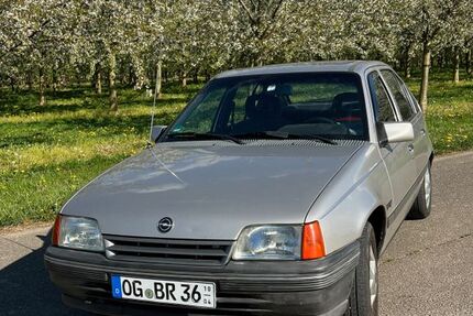 Opel Kadett 150.000 km 2.100 &euro; Urloffen 77767