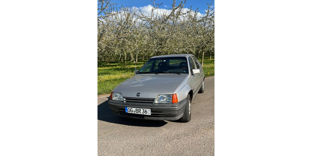 Opel Kadett 150.000 km 2.100 &euro; Urloffen 77767
