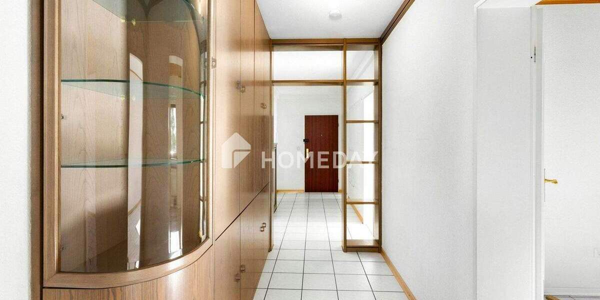 Großzügiges Wohngefühl: Lichtdurchflutete 4-Zimmer-Wohnung mit Westbalkon und Blick ins Grüne 4 zimmer