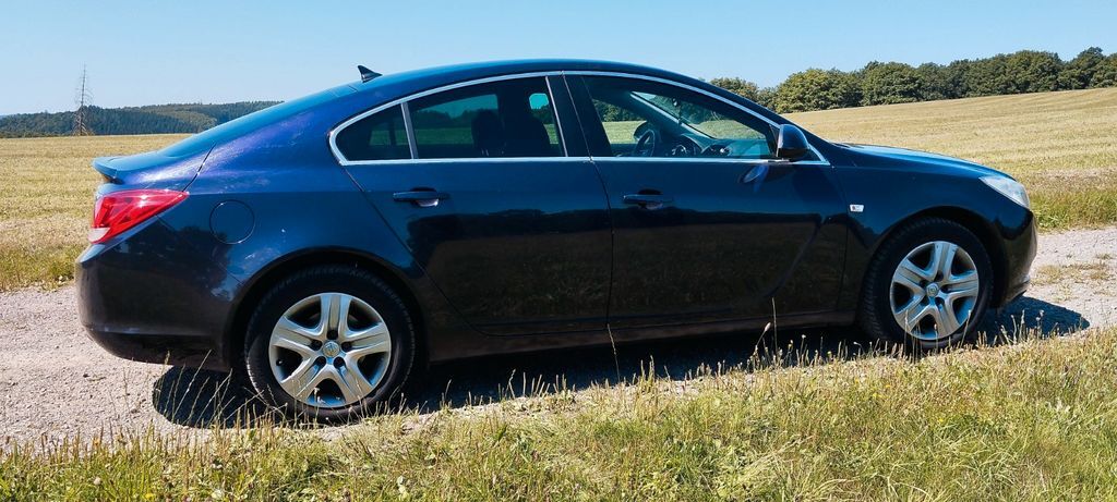 Opel Insignia 145.000 km 5.500 € Siegen 57078